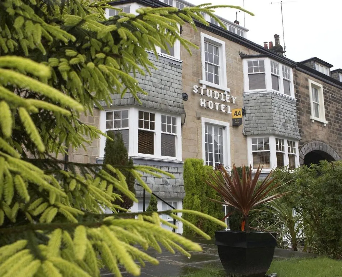 The Studley Hotel Harrogate 4*,